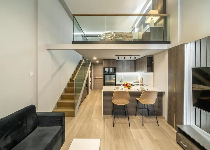 Aster - Stylish Loft With Rooftop Pool & Sauna アパート チャングー