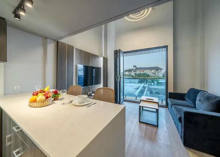 アパート Aster - Stylish Loft With Rooftop Pool & Sauna