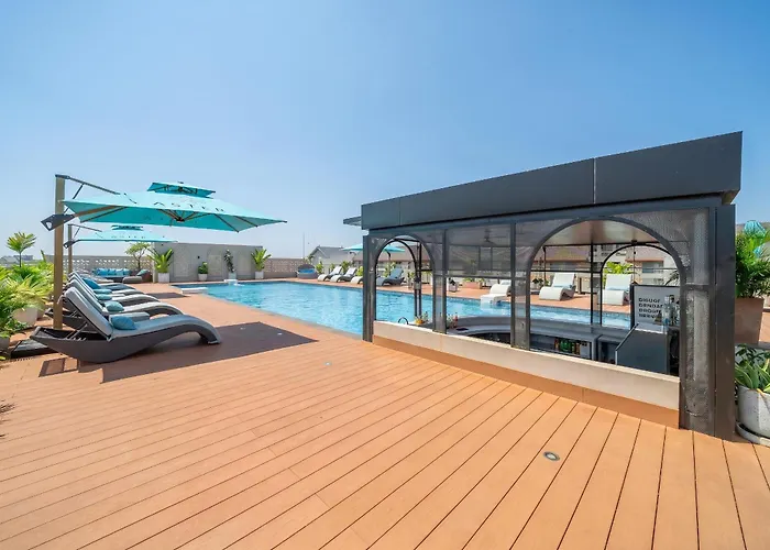 Aster - Stylish Loft With Rooftop Pool & Sauna アパート チャングー