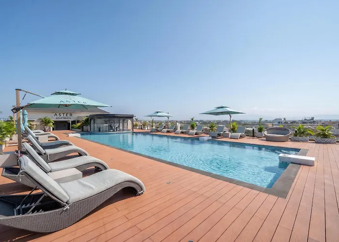 Aster - Stylish Loft With Rooftop Pool & Sauna アパート チャングー