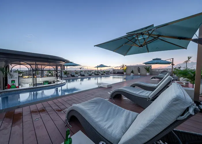 アパート Aster - Stylish Loft With Rooftop Pool & Sauna